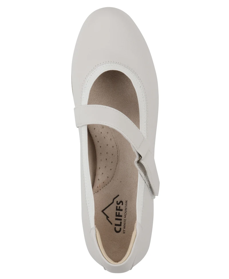 Cliffs by White Mountain Women's Carwen Ballet Flat