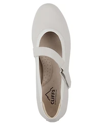 Cliffs by White Mountain Women's Carwen Ballet Flat