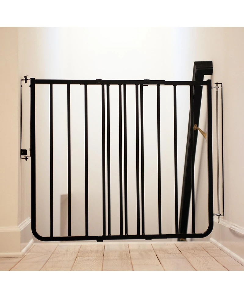 Cardinal Gates Stairway Special Child & Pet Safety Gate