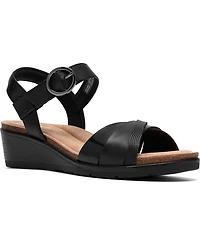 Clarks Women's Kacha Wave Round Toe Sandals