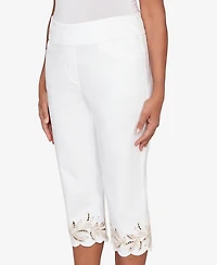 Alfred Dunner Petite Natural WonderLeaf Cut Out Super Stretch Capri Pants