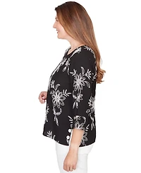 Alfred Dunner Petite Classics Tossed Floral Embroidered Crewneck Top
