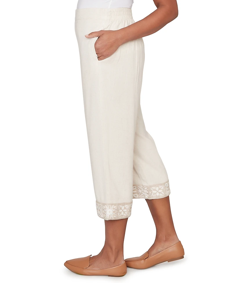 Alfred Dunner Petite Natural Wonder Crochet Trim Capri Pants