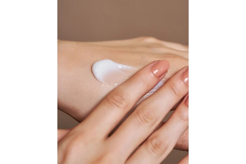 Paul & Joe Hand Care Cream 01