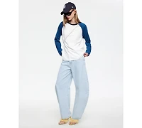 Lioness Women's Crew Neck Baseball T-Shirt