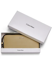 Calvin Klein Women's Audrey Boxed Wallet