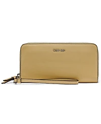 Calvin Klein Women's Audrey Boxed Wallet