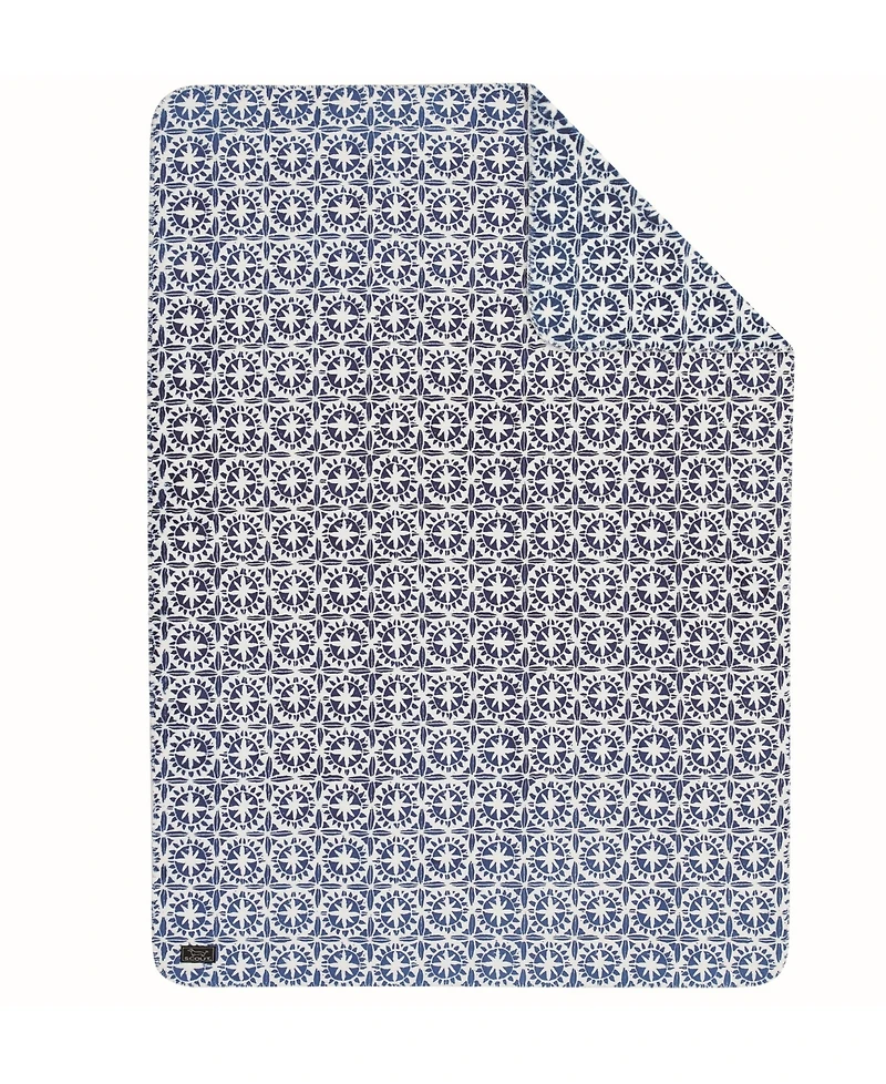 Scout Due South Whimsical Throw, 50" x 70"