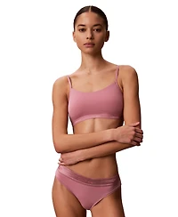 Calvin Klein Women's Form To Body Lightly Lined Bralette QF7554