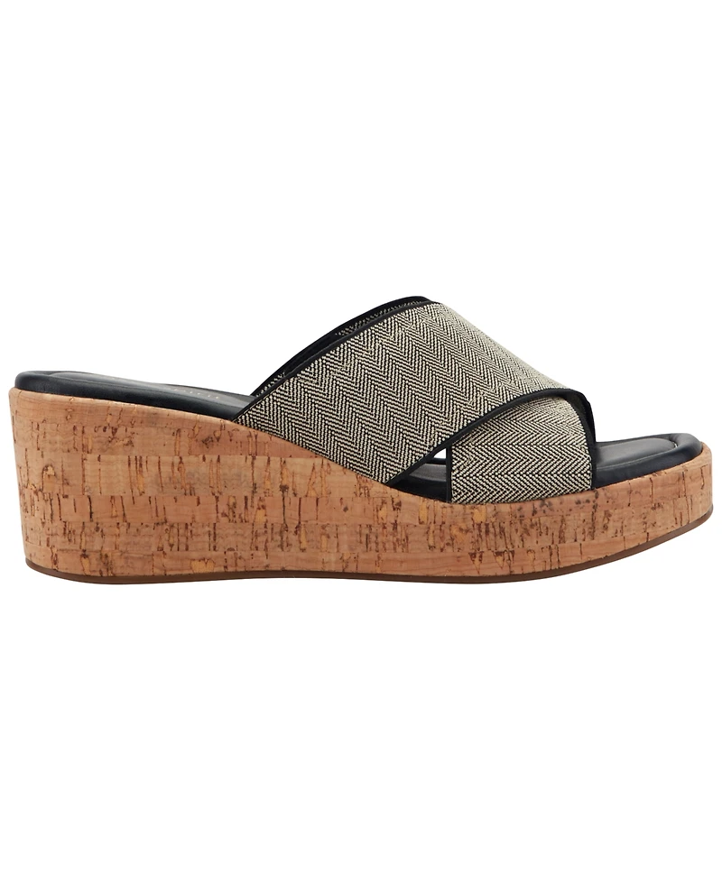 Easy Spirit Women's Fawn Slip-On Platform Sandals