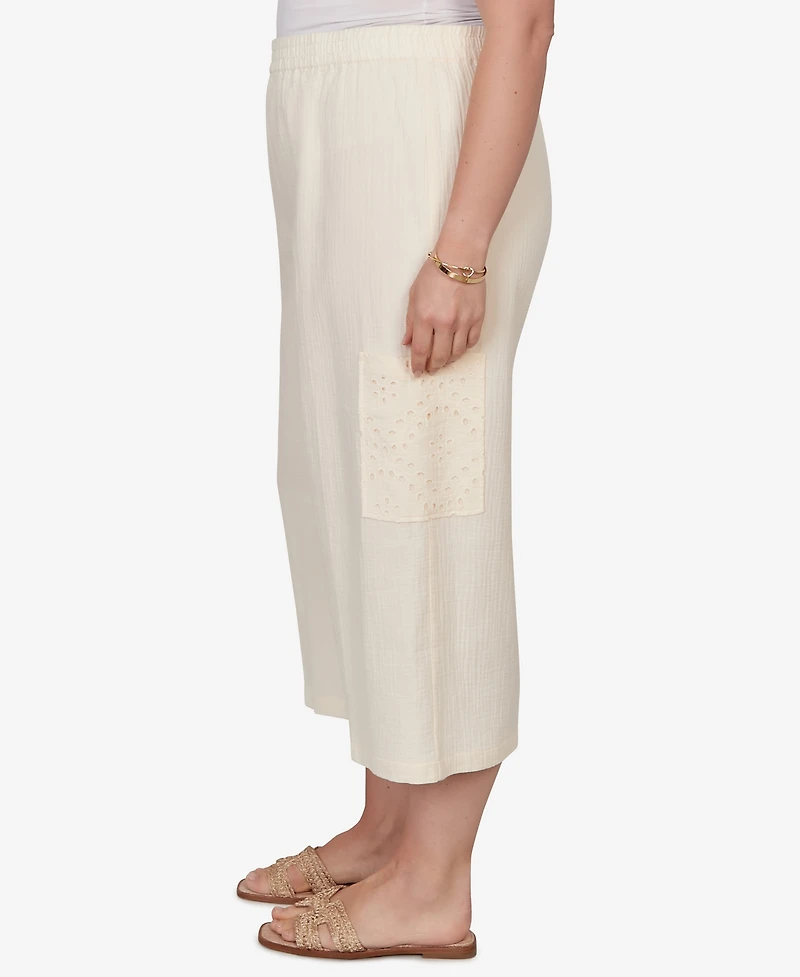 Ruby Rd. Plus Gauze Eyelet Cargo Pull-On Capri Pants