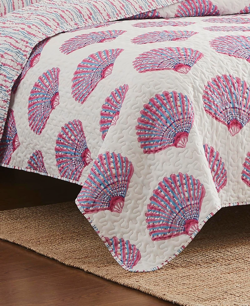 Avanti Scallop Shell Reversible -Pc. Quilt Set