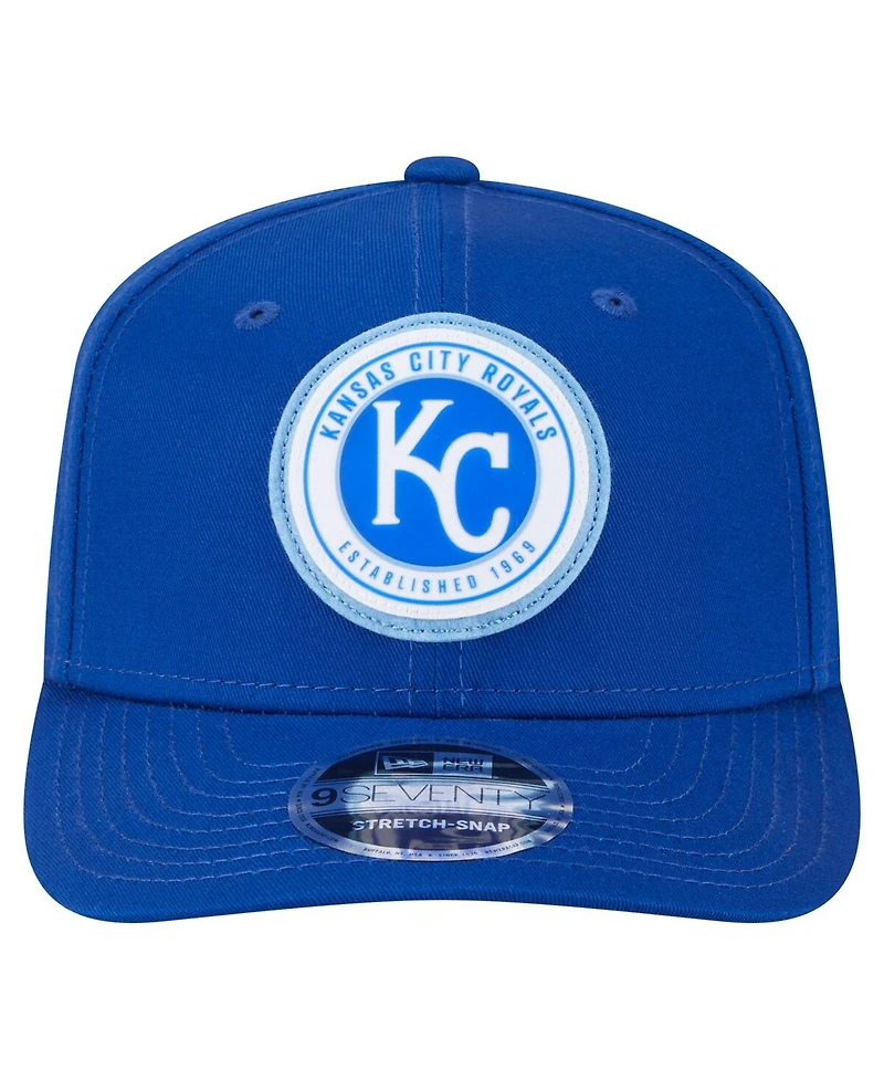 New Era Men's Royal Kansas City Royals Circle Patch 9SEVENTY Stretch-Snap Hat
