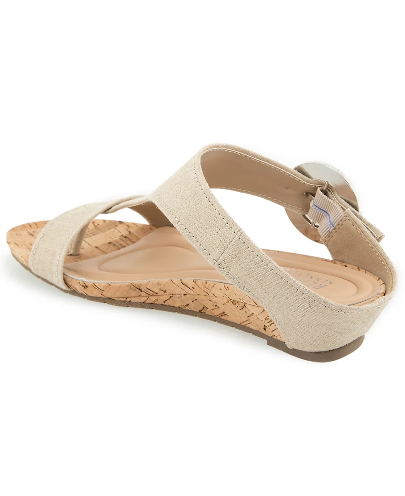 Kenneth Cole Reaction Women's Great Buckle Wedge Sandals