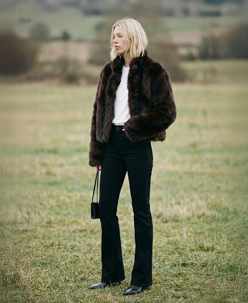 Vervet Women's Mid Rise Seamless Waistband Flare Jeans