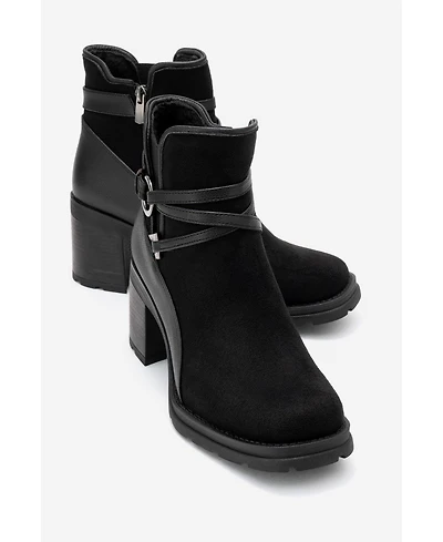 Prologue Shoes women's Wern Block Heel Ankle Boot
