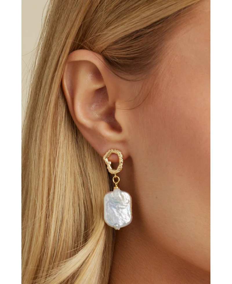 Untamed Petals Gemma Pearl Drop Earrings