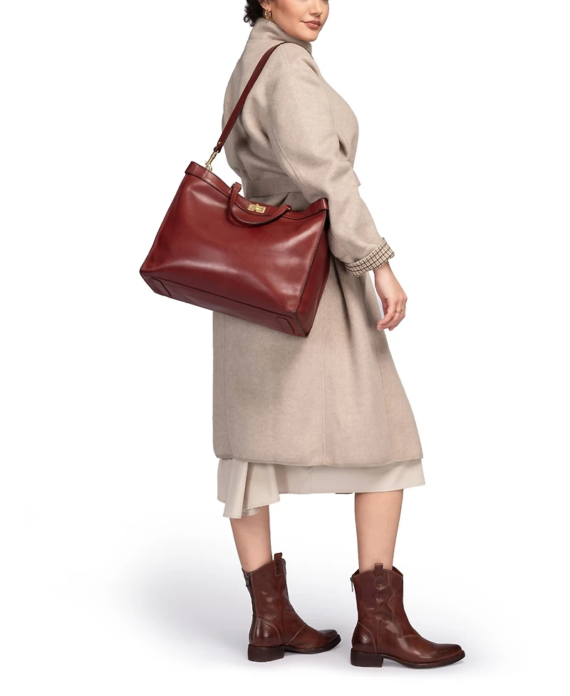 Old Trend Ixia Jet Set Large Tote Bag