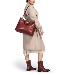 Old Trend Ixia Jet Set Large Tote Bag