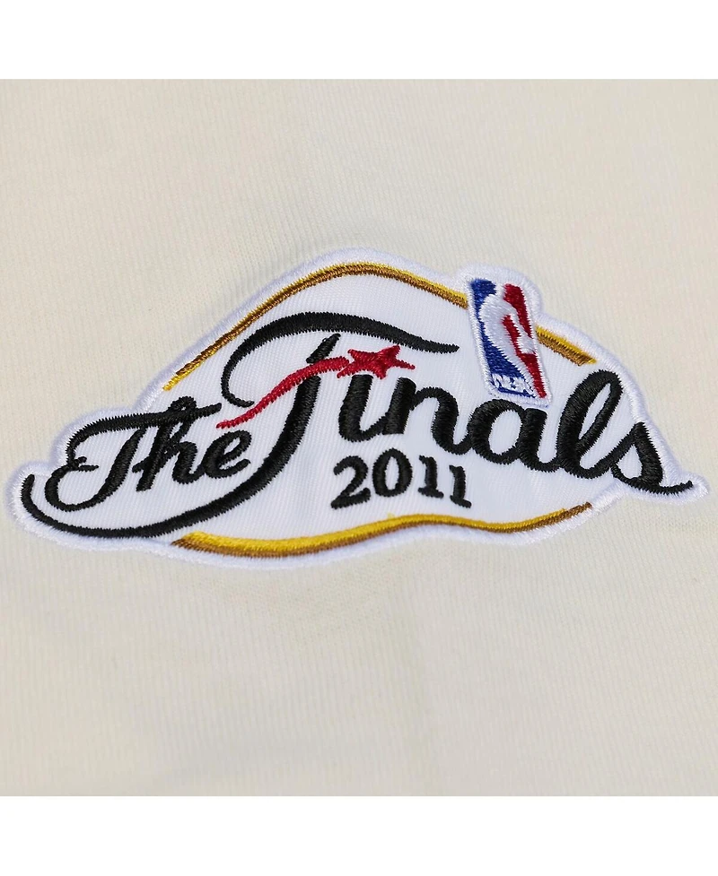 Mitchell & Ness Men's Cream Dallas Mavericks Hardwood Classics Chainstitch Premium T-Shirt