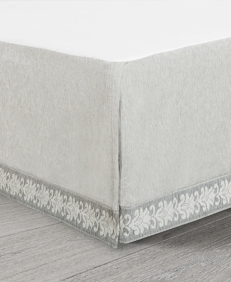 J Queen New York Queensbury Print 4-Pc. Comforter Set