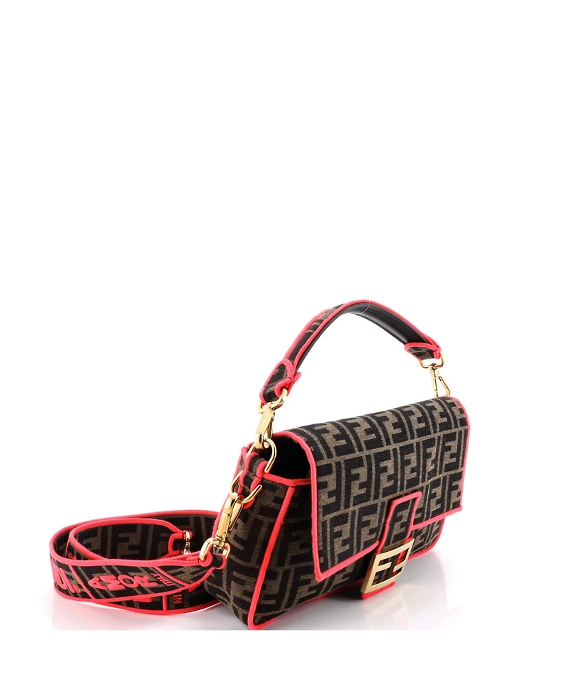 Pre-Owned Fendi Medium Baguette Nm Bag Zucca Canvas