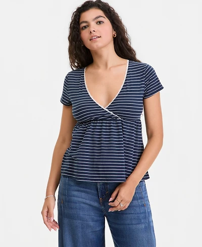 Hippie Rose Juniors' Surplice-Neck Babydoll Top