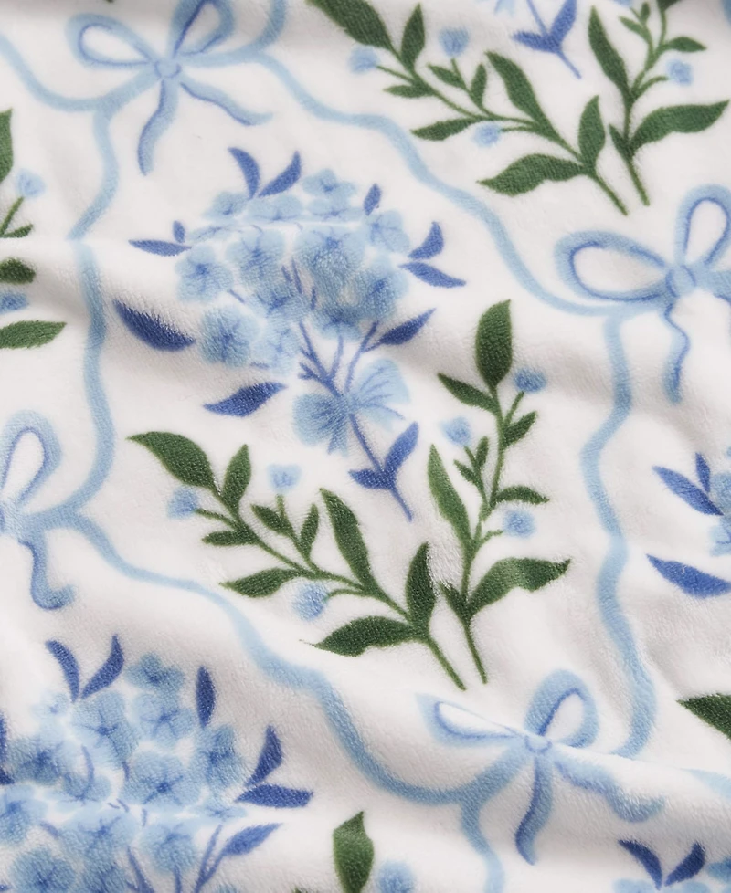 Jessica Simpson Fashion Forward Oversized Plush Throw, 60" x 90"