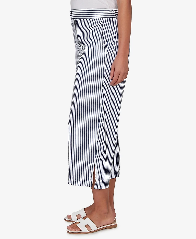 Ruby Rd. Petite Striped Seersucker Fly-Front Capri Pants