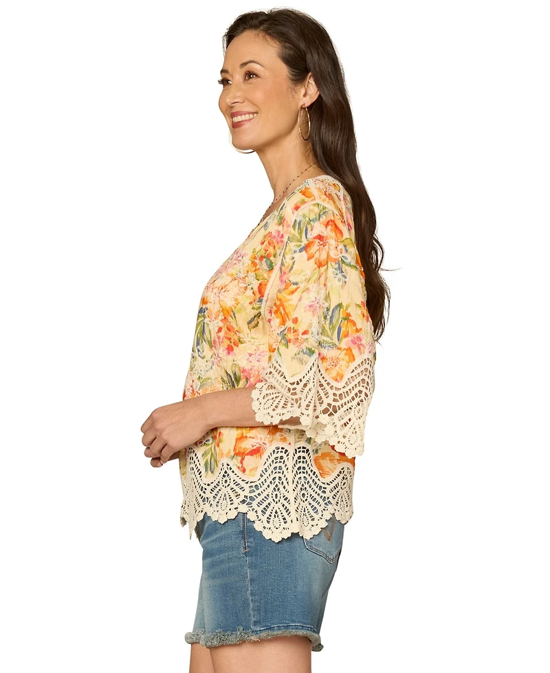 Democracy Women's V-Neck Scallop Edge Crochet Top