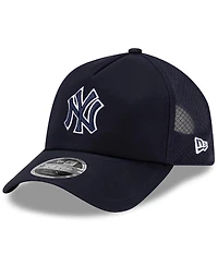 New Era Men's Navy New York Yankees 2026 Batting Practice Apex 9FORTY Adjustable Trucker Hat