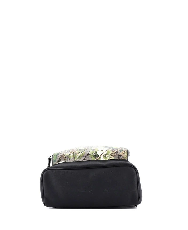 Pre-Owned Gucci Medium Zip Pocket Backpack Blooms Print Gg Coated Canvas