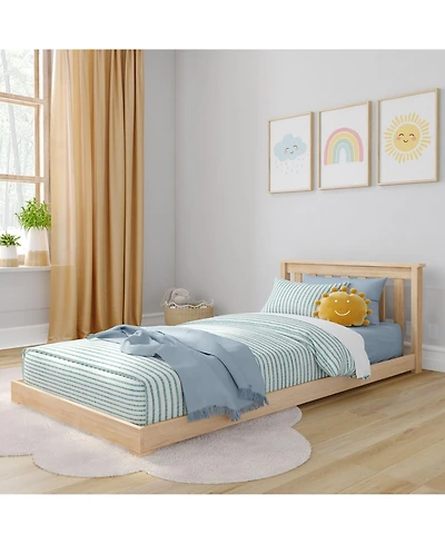 Max & Lily Classic Floor Bed, Twin