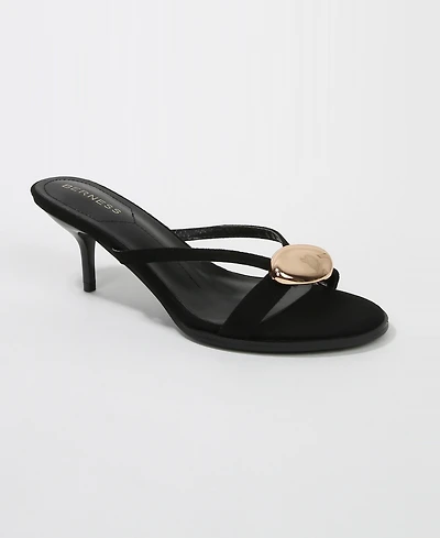 Berness Women's Royalty Kitten Heel Thong Sandal