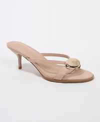 Berness Women's Royalty Kitten Heel Thong Sandal