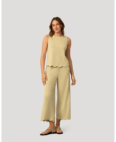 Cable & Gauge Women's Scallop Trim Top and Capri Pant Set