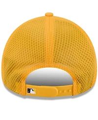 New Era Men's Gold Milwaukee Brewers 2026 Batting Practice Apex 9FORTY Adjustable Trucker Hat