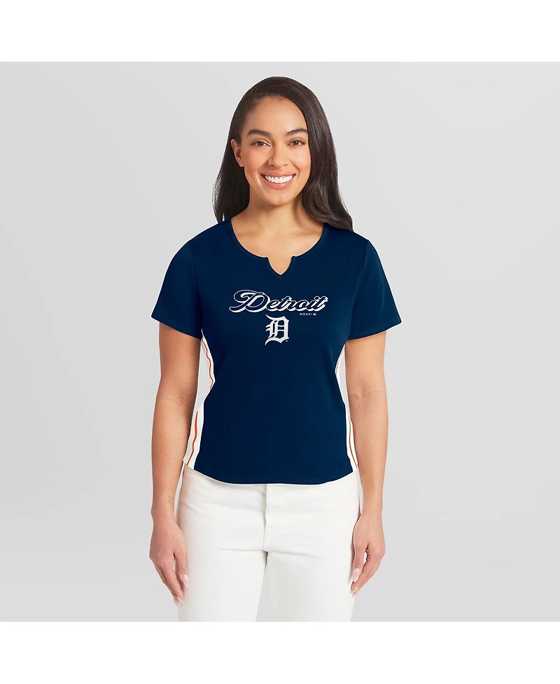Wear by Erin Andrews Women's Navy Detroit Tigers Notch Neck Cropped T-Shirt