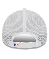 New Era Men's White New York Mets 2026 Batting Practice Apex 9FORTY Adjustable Trucker Hat