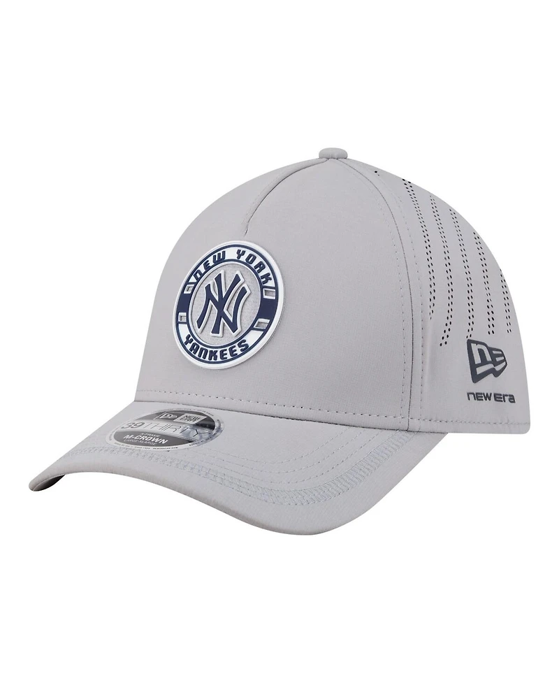 New Era Men's Gray York Yankees Patch 39THIRTY A-Frame M-Crown Perforated Flex Hat