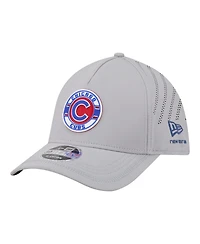 New Era Men's Gray Chicago Cubs Patch 39THIRTY A-Frame M-Crown Perforated Flex Hat