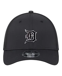 New Era Men's Black Detroit Tigers Metallic 39THIRTY M-Crown Flex Hat
