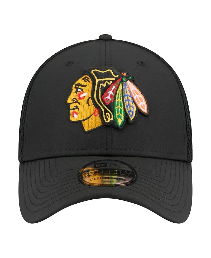 New Era Men's Black Chicago Blackhawks Logo 39THIRTY Flex Hat
