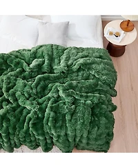 Snowball Chunky Bunny - Coma Inducer Blanket - Greener Pastures