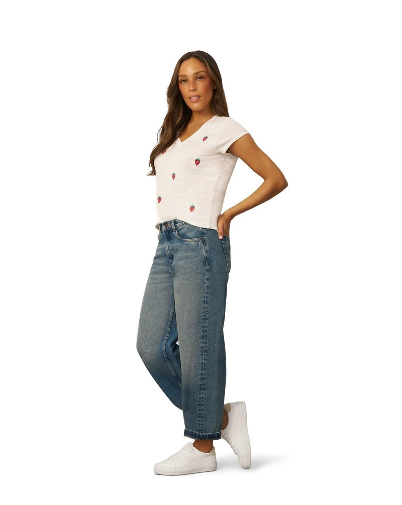 Cable & Gauge Women's Crinkle Vneck Embroidered Tee