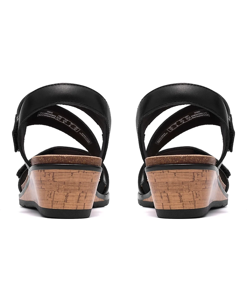 Clarks Women's Kacha Wave Round Toe Sandals