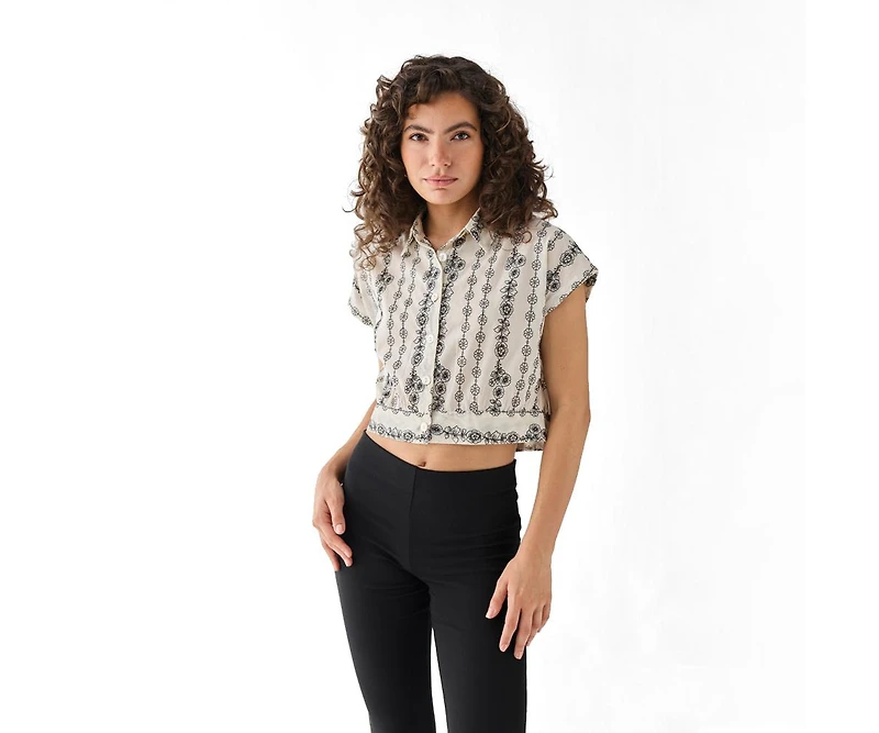 Reistor Women's Floral Embroidered Oversized Cropped Shirt