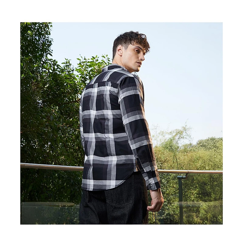 Campus Sutra Men's Onyx Pixelated-Check Relaxed Shirt
