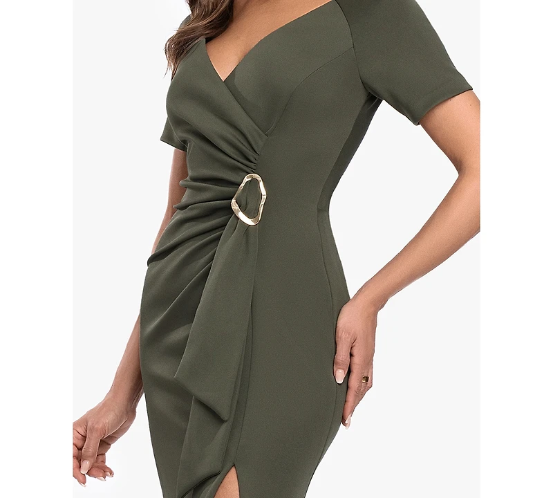 Xscape Women's Short-Sleeve V-Neck Ball Gown