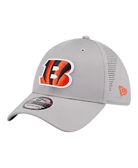 New Era Men's Gray Cincinnati Bengals Perforated 39THIRTY Flex Hat